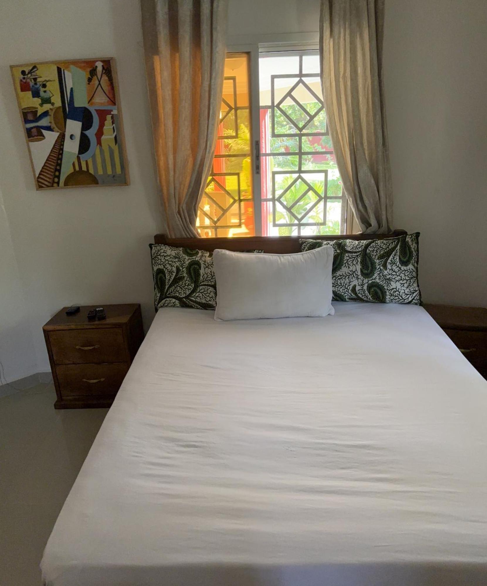 Heda House Bed & Breakfast Sanyang Екстериор снимка