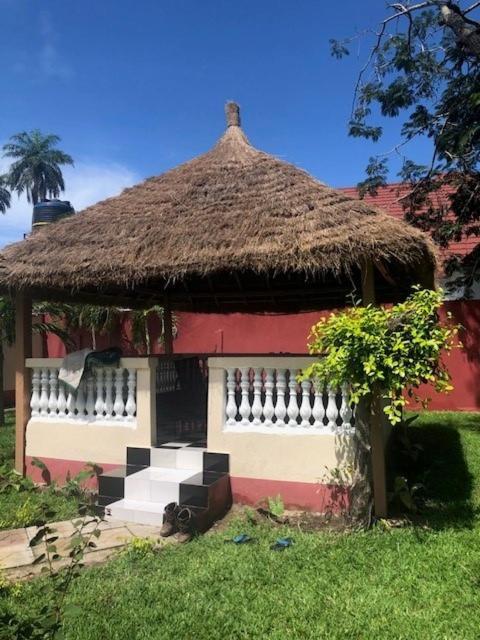 Heda House Bed & Breakfast Sanyang Екстериор снимка